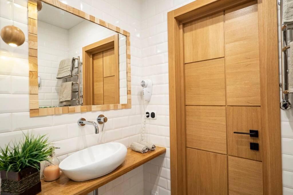 Loft Studio Near Smart Plaza Polytech, Center Κίεβο Εξωτερικό φωτογραφία